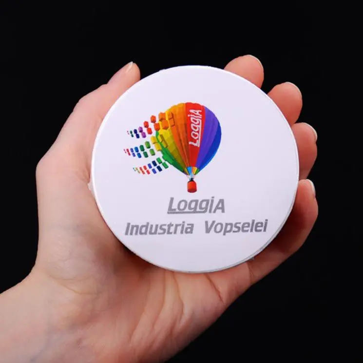 Tricouri comprimate in forma de rotund